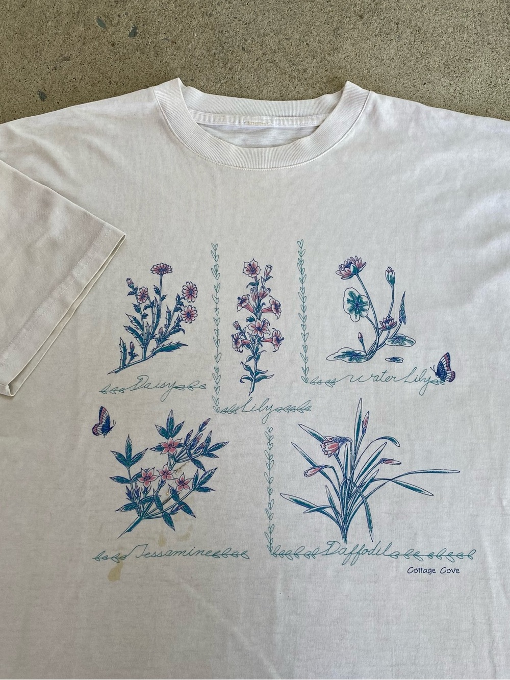 Vintage 90s Floral Tee Shirt
